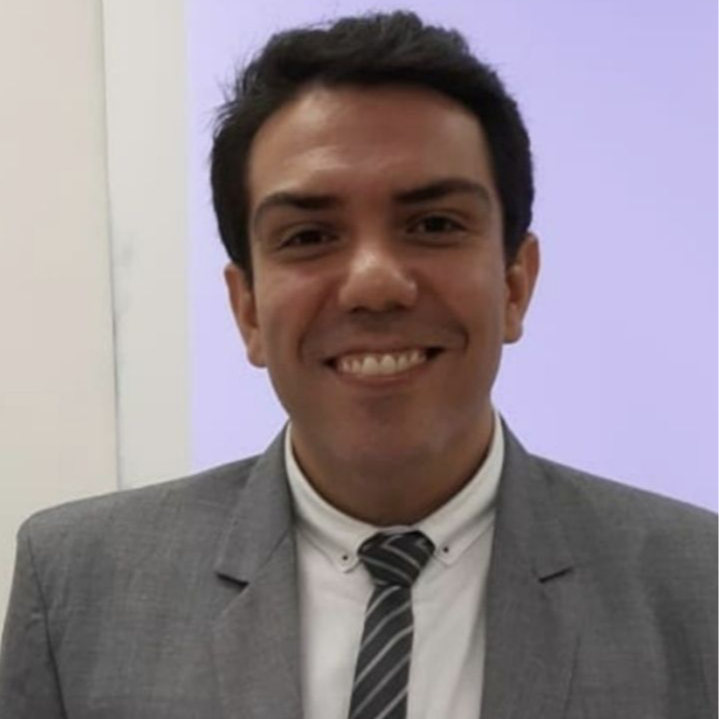 Prof. Me. Lucas Falcão