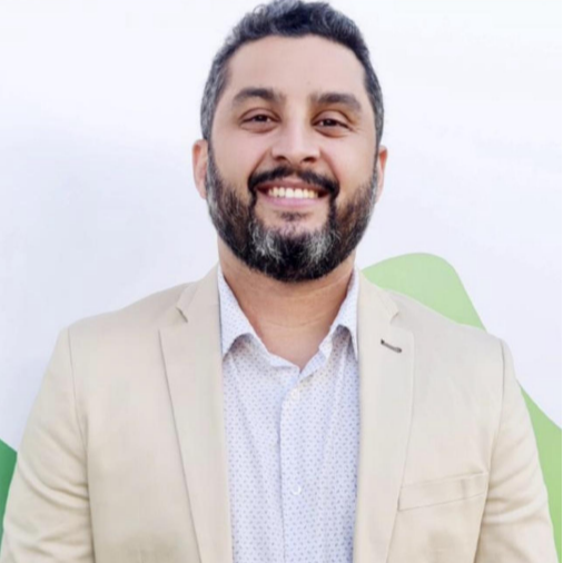 Prof. Dr. Thiago Henrique Gonçalves Moreira 