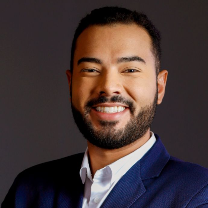 Prof. Me. Victor Willian Ferreira Dourado