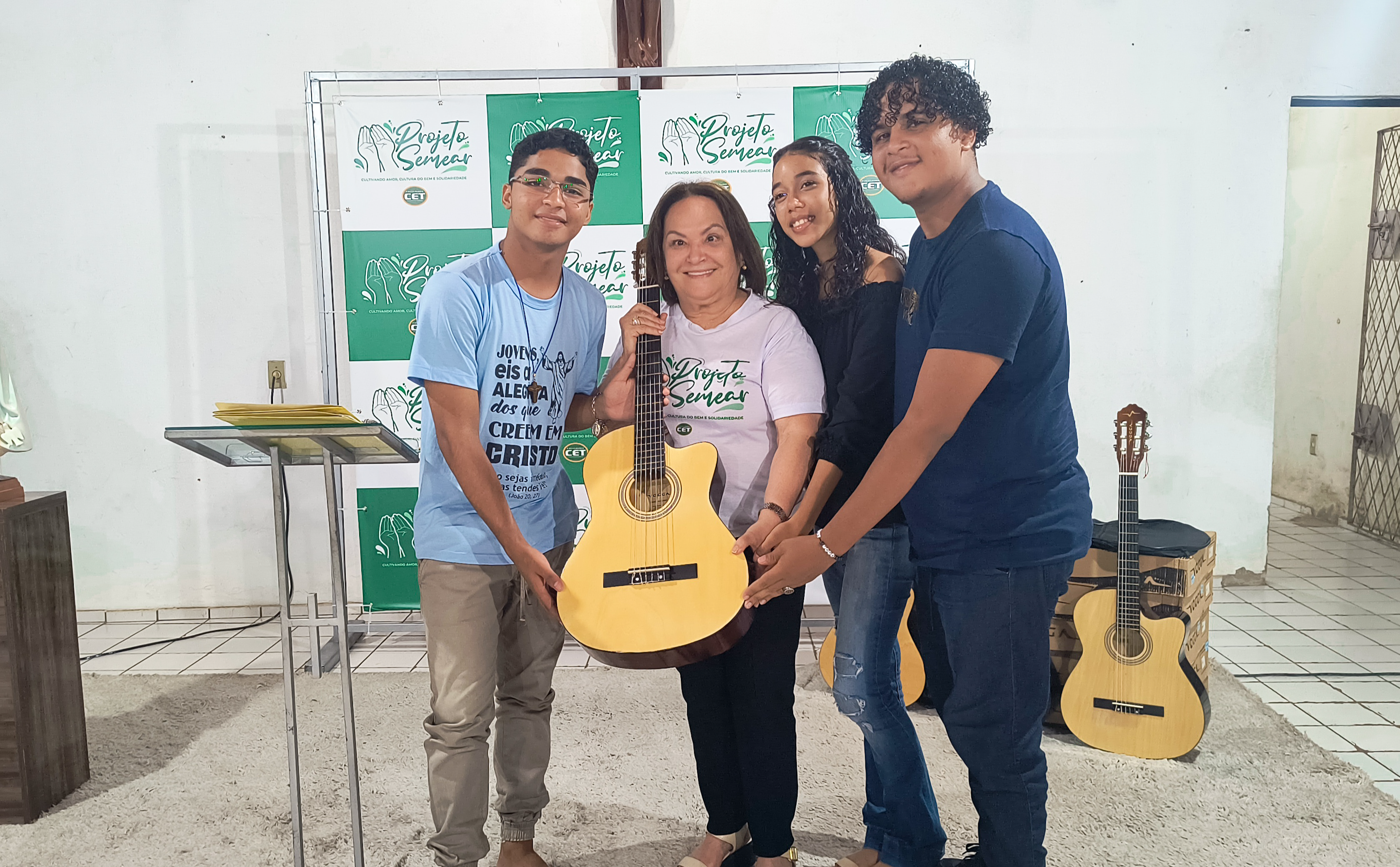 Projeto Semear: Tocando Sonhos - Transformando Vidas Através da Arte e Cultura