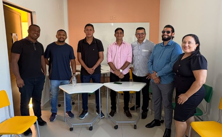 Iniciativa levou orientação sobre demandas civis e penais aos moradores, unindo o aprendizado prático dos estudantes ao compromisso com a responsabilidade social.