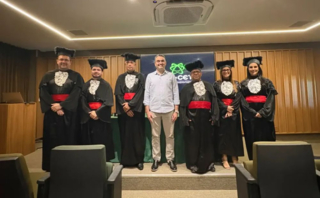 Formatura extemporânea marca conquista de novos bacharéis em Direito 