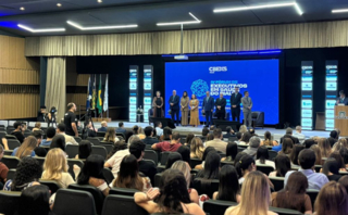 UNI-CET sedia IV Fórum de Executivos em Saúde do Piauí e celebra liderança de grandes nomes do setor