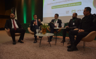 A Coordenação de Direito do UNI-CET realizou mesa-redonda sobre facções e crime organizado no Piauí, reunindo especialistas e aproximando acadêmicos da prática jurídica.
